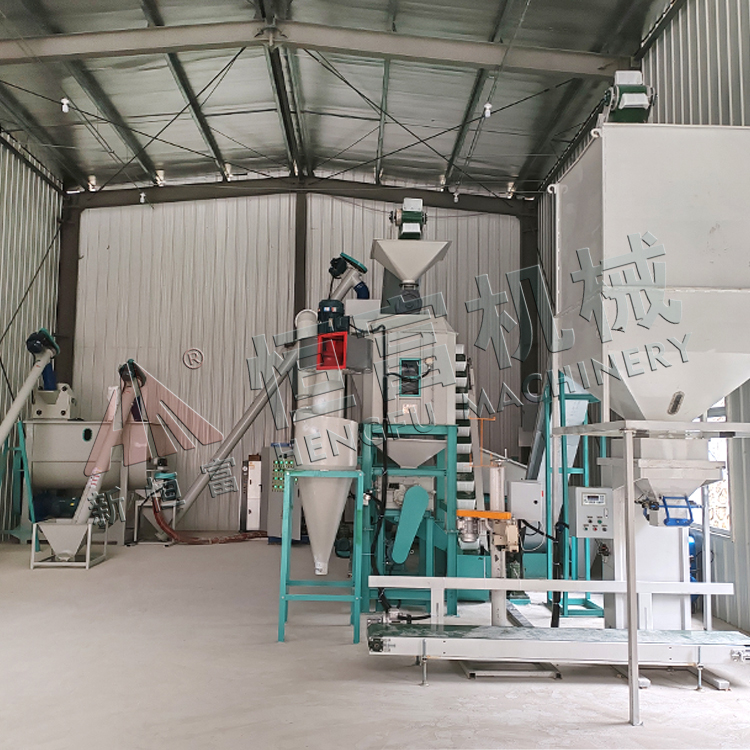 四川（chuān）雅安250環（huán）模（mó）顆粒飼料機組