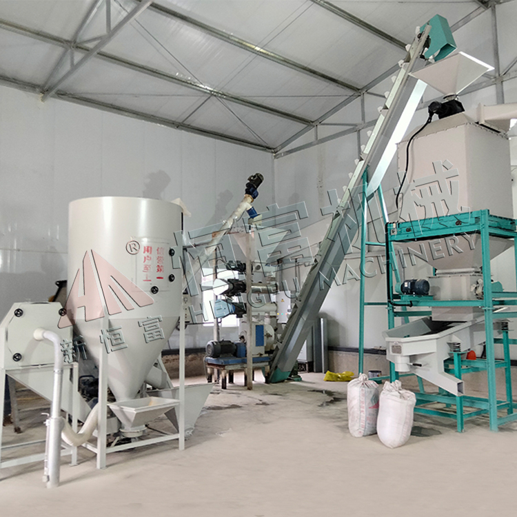 河（hé）南鶴壁250環模顆粒飼料機組