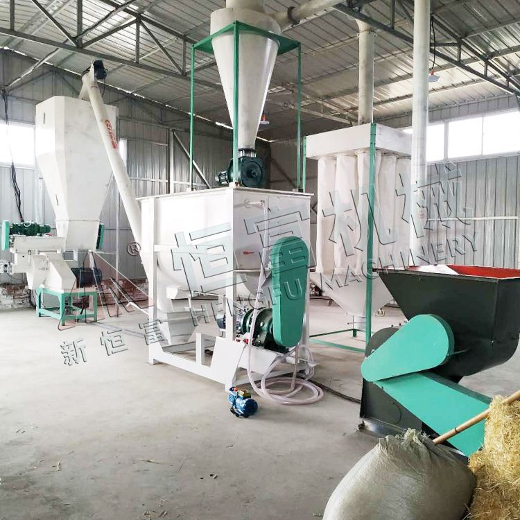 內（nèi）蒙古包頭250草粉顆粒飼料機組