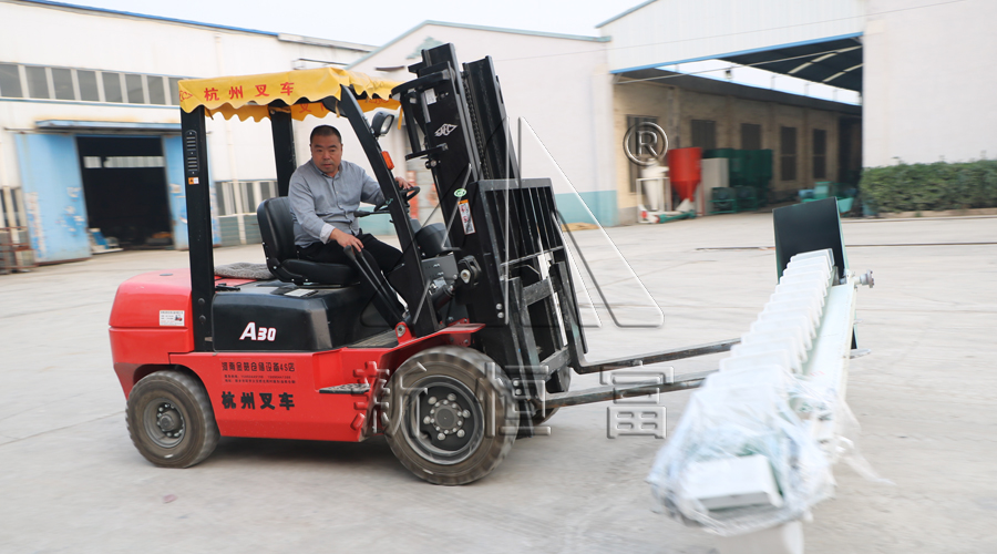 物料輸（shū）送機